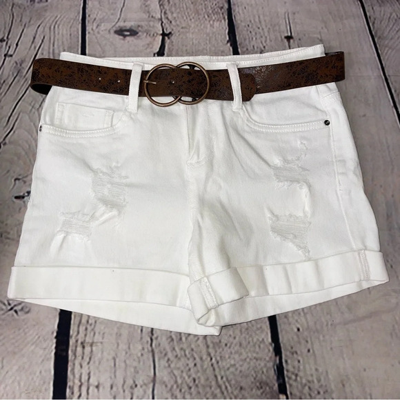 Dollhouse denim shorts and belt size small - Picture 1 of 3